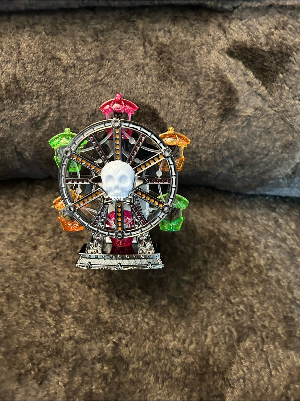Ferris Wheel Toy with Multicolor Seats - Wallflower Plug in